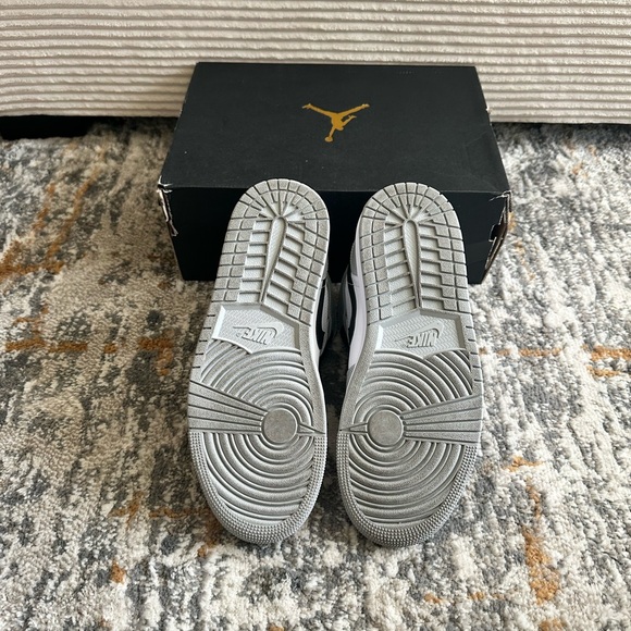 Jordan High-Top Sneakers - White and Grey - Picture 3 of 7